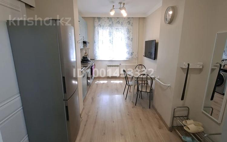1-комнатная квартира · 39 м² · 2/9 этаж, мкр Тастак-3, Ислама Каримова 56 за 300 000 ₸ в Алматы, Алмалинский р-н — фото 2