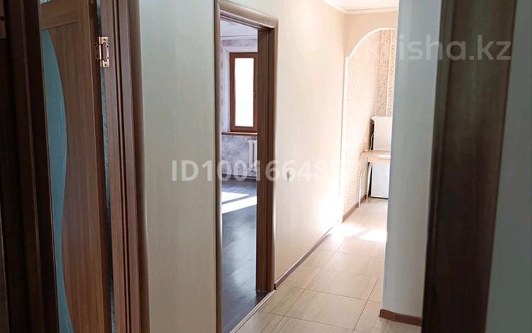 3-комнатная квартира · 65.7 м² · 2/5 этаж, Пр.Абая 117/1 — Мкр.СОШ 8 за 200 000 ₸ в Уральске — фото 2