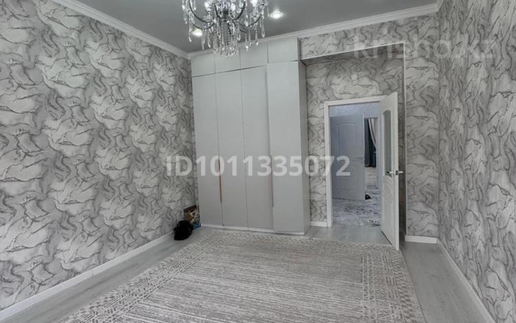 3-бөлмелі пәтер · 110 м² · 7/10 қабат, 16-й мкр 93, бағасы: 36 млн ₸ в Актау — фото 2
