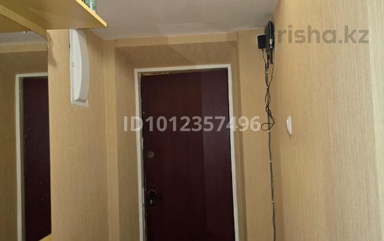 1-комнатная квартира · 30 м² · 1/5 этаж, мкр Центральный, Махамбета 130а за 10 млн ₸ в Атырау — фото 2
