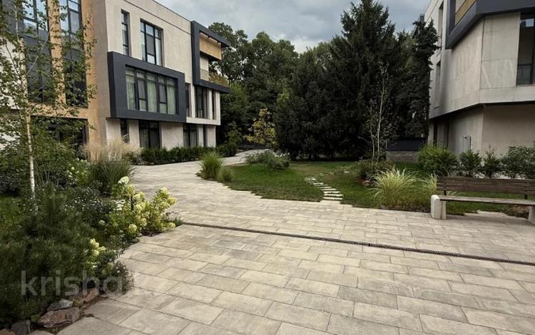 7-комнатная квартира · 438.9 м² · 1/3 этаж, Достык за 400 млн ₸ в Алматы, Медеуский р-н — фото 9