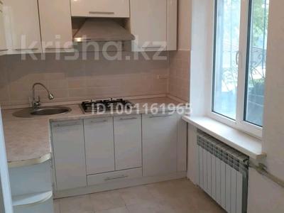 Пәтерлер в Атырауской обл.: 2-бөлмелі пәтер · 43 м² · 1/5 қабат, Владимирский 2а — 16 школа, бағасы: 16.5 млн 〒 2-бөлмелі пәтер · 43 м² · 1/5 қабат, Владимирский 2а — 16 школа, бағасы: 16.5 млн 〒 в Атырау, мкр Авангард-4