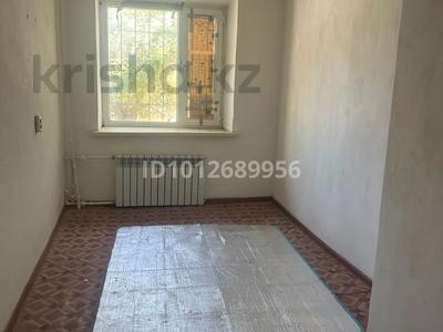 1-бөлмелі пәтер · 10 м² · 1/5 қабат, мкр 8, Гришина, бағасы: ~ 2.4 млн ₸ в Актобе