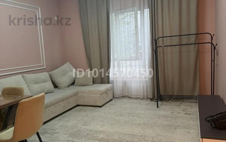1-комнатная квартира · 30 м² · 1/9 этаж, мкр Аккент 99 за 190 000 ₸ в Алматы, Алатауский р-н — фото 2
