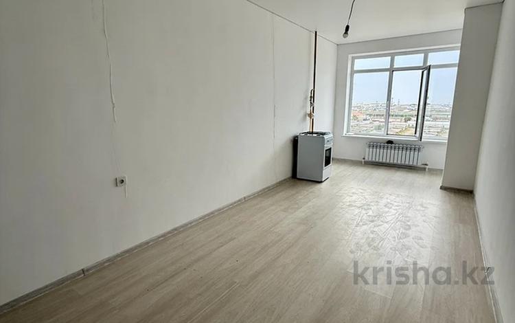 3-комнатная квартира · 81 м² · 6/10 этаж, мкр Центральный, Абая 26, 26/1, 26/2, 26/3 за 29.5 млн ₸ в Атырау — фото 2