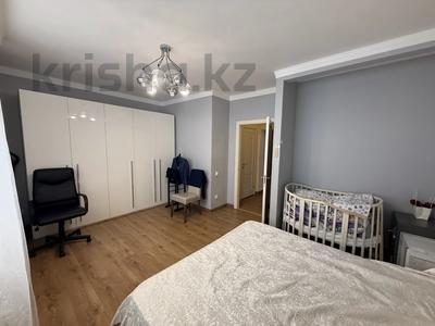 4-бөлмелі пәтер · 136 м² · 4/10 қабат, ул. Желтоксан 48/1, бағасы: 75 млн ₸ в Астане, Сарыарка р-н