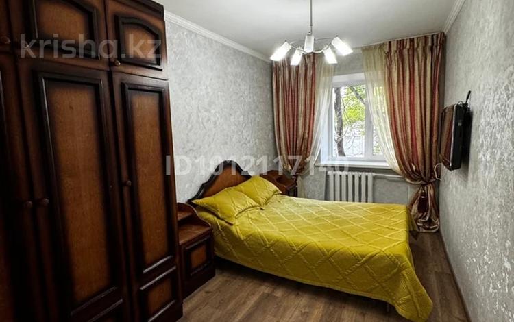 3-бөлмелі пәтер · 54 м² · 2/3 қабат, Шакарима 169, бағасы: 21 млн ₸ в Семее — фото 2