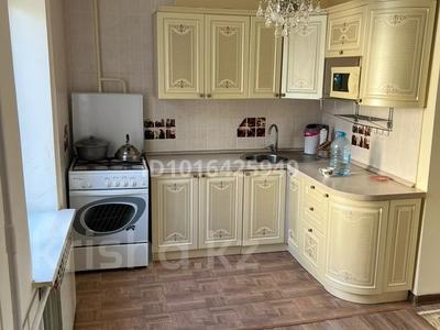 3-комнатная квартира · 98 м² · 3/5 этаж, 15-й мкр 19 за 200 000 ₸ в Актау