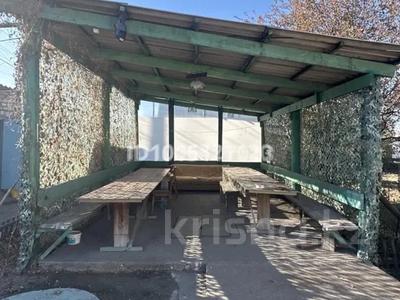 Отдельный дом · 4 комнаты · 100 м² · 10 сот., Сродственская 155 — Темір жол вокзалы за 32 млн ₸ в Семее, Красный Кордон