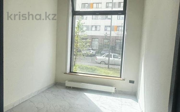 Свободное назначение, офисы, магазины и бутики · 88 м² за 700 000 ₸ в Астане, Есильский р-н — фото 2