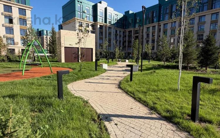 3-комнатная квартира · 114.7 м² · 2/8 этаж, Абубакир Тыныбаев 10 — БЕЗ КОМИССИИ за ~ 92.7 млн ₸ в Астане, Сарайшык р-н — фото 2
