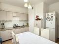 3-комнатная квартира · 81.9 м² · 4/5 этаж, мкр Нурсая 92 за 220 000 ₸ в Атырау — фото 10
