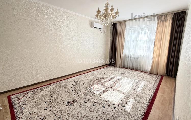 3-комнатная квартира · 81.9 м² · 4/5 этаж, мкр Нурсая 92 за 220 000 ₸ в Атырау — фото 4
