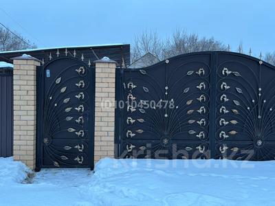 Жеке үй · 6 бөлме · 140 м² · 18 сот., Актюбрентген 14 95а, бағасы: 27.5 млн 〒 в Актобе