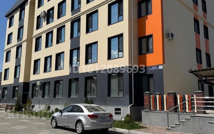 4-бөлмелі пәтер · 156 м² · 3/6 қабат, Пер. Рыспек батыра 19, бағасы: 76 млн ₸ в Таразе — фото 2