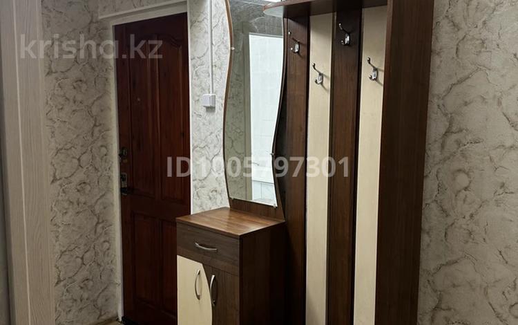 2-комнатная квартира · 45 м² · 2/5 этаж, мкр Казахфильм за 330 000 ₸ в Алматы, Бостандыкский р-н — фото 3