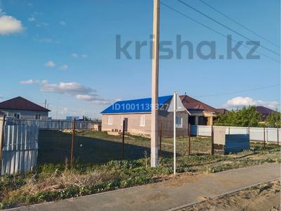 Жер үй мен саяжайлар в Атырауской обл.: Жеке үй · 2 бөлме · 90 м² · 8 сот., 44 4 — Пересечения улиц 12 и 44, бағасы: 14 млн 〒 Жеке үй · 2 бөлме · 90 м² · 8 сот., 44 4 — Пересечения улиц 12 и 44, бағасы: 14 млн 〒 в Еркинкале