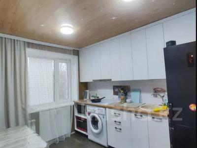 3-комнатная квартира · 56 м² · 5/6 этаж, мкр Юго-Восток, Строителей 22 — Язева, Шахтёров за ~ 19.5 млн ₸ в Караганде, Казыбек би р-н