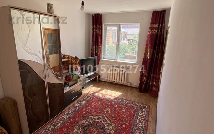 Отдельный дом · 2 комнаты · 40 м² · 50 сот., мкр Жеруйык, Утепкали Альжанова 7 за 70 000 ₸ в Атырау — фото 2