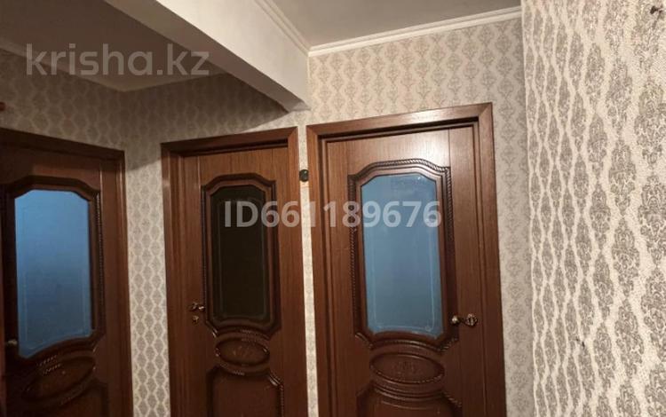 4-комнатная квартира · 80 м² · 2/5 этаж, 18-й микрорайон, 18-й микрорайон 19 — Рыскулова за 29.9 млн ₸ в Шымкенте, Аль-Фарабийский р-н — фото 9