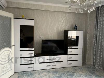 2-бөлмелі пәтер · 42 м² · 3/10 қабат, Б. Момышулы 25 — Торговый дом Мечта.рынок Арыстан, бағасы: 15 000 ₸ в Алматы, Ауэзовский р-н