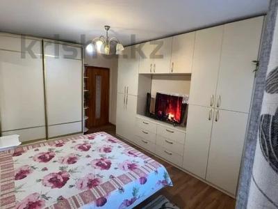 3-комнатная квартира · 71 м² · 1/5 этаж, мкр Самал-3 117в за 63 млн ₸ в Алматы, Медеуский р-н