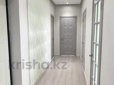 Пәтерлер в Шымкенте: 2-бөлмелі пәтер · 72.81 м² · 13/16 қабат, мкр Нурсат 2, Сырым батыра, бағасы: 37 млн 〒 2-бөлмелі пәтер · 72.81 м² · 13/16 қабат, мкр Нурсат 2, Сырым батыра, бағасы: 37 млн 〒 в Шымкенте, Каратауский р-н