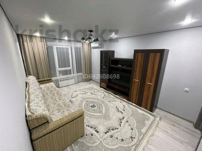 3-комнатная квартира · 90 м² · 5/10 этаж, мкр Аккент 96 — Возле Райымбека за 25 000 〒 в Алматы, Алатауский р-н