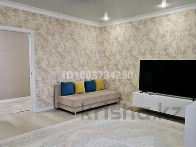 2-бөлмелі пәтер · 81 м² · 5/9 қабат, Курманғазы 196, бағасы: 37.8 млн ₸ в Уральске