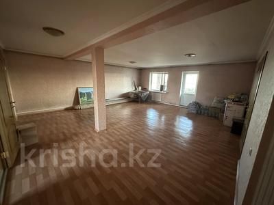 Отдельный дом · 10 комнат · 447 м² · 8 сот., Куляш Байсеитовой 71 за 110 млн ₸ в Астане, Сарыарка р-н