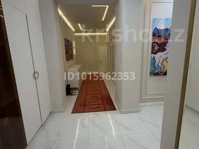 3-бөлмелі пәтер · 120 м² · 5/9 қабат, Алтын орда ш/а., Мангилик Ел, бағасы: 47 млн ₸ в Актобе, мкр. Алтын орда