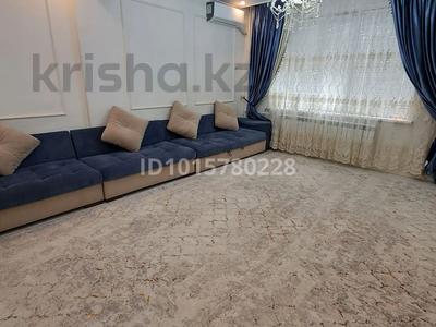 2-комнатная квартира · 69 м² · 8/10 этаж, мкр Нурсат 215 — Вдоль аллеи за 260 000 ₸ в Шымкенте, Каратауский р-н