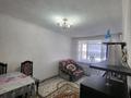 2-бөлмелі пәтер · 44 м² · 5/5 қабат, Микрорайон Шұғыла 26 — Находится возле статуи Бухарбая Батыра, бағасы: 9 млн ₸ в  — фото 2