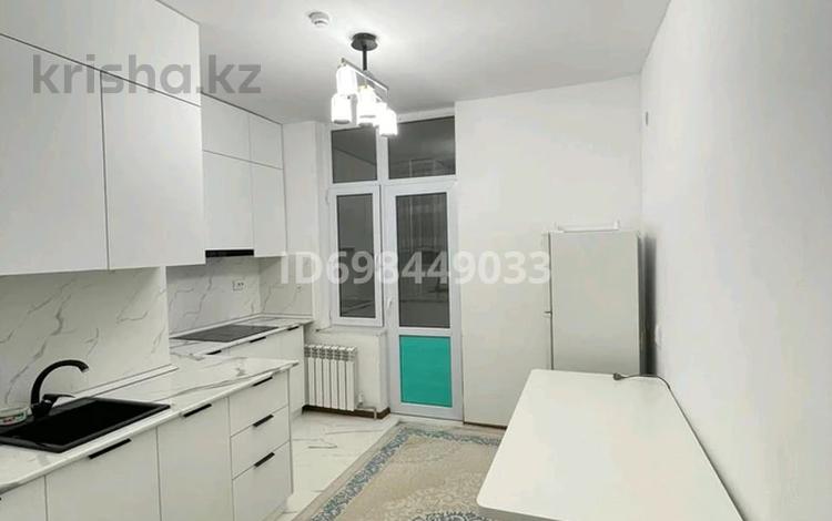 3-комнатная квартира, 85 м² помесячно, 9 улица 40/3 — Возле обл. акимат за 130 000 〒 в Туркестане — фото 2