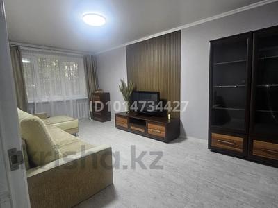 2-комнатная квартира · 46 м² · 1/4 этаж, мкр №8 за 300 000 ₸ в Алматы, Ауэзовский р-н
