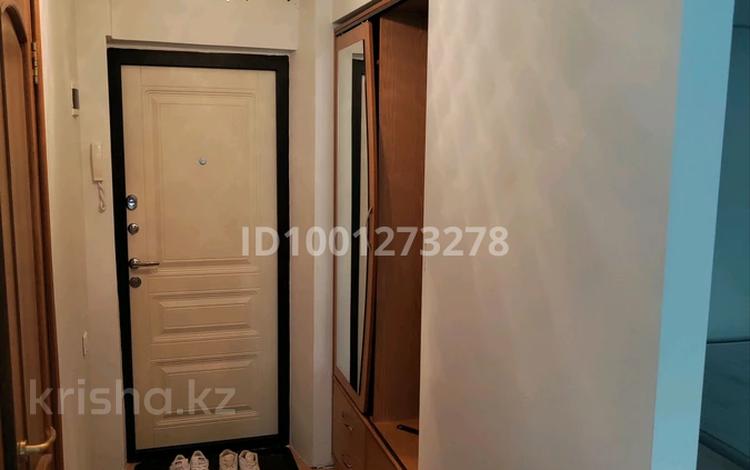 1-комнатная квартира · 38 м² · 3/5 этаж, мкр Самал-3 28 — ул. Кажымукана, уг.ул. Мендикулова за 300 000 ₸ в Алматы, Медеуский р-н — фото 2