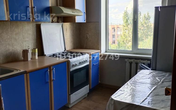 3-комнатная квартира · 63 м² · 6/9 этаж, Старый город, Ломоносова Ломоносова 4/1 — Гипер маркет Дина за 140 000 ₸ в Актобе — фото 2