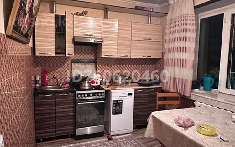 3-комнатная квартира · 65 м² · 3/3 этаж, Суюнбая 271 за 40 млн ₸ в Алматы, Турксибский р-н — фото 2