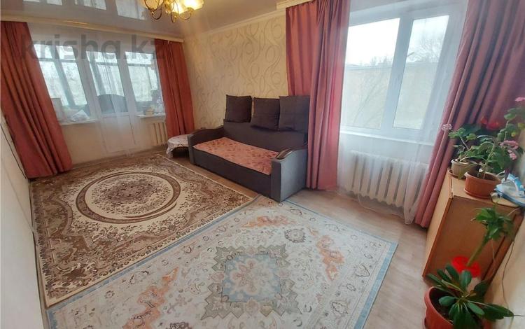 2-комнатная квартира · 45 м² · 3/5 этаж, Майкудук, 12й микрорайон за 8.9 млн ₸ в Караганде, Алихана Бокейханова р-н — фото 2
