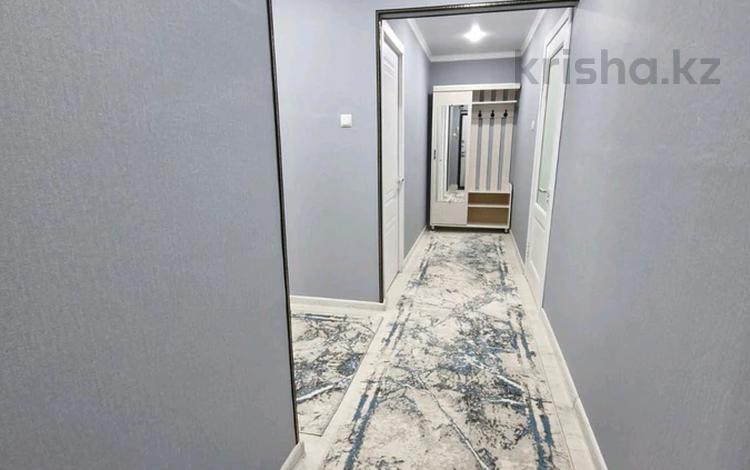 2-бөлмелі пәтер · 58.6 м² · 1/5 қабат, 13-й микрорайон, 13-й микрорайон, бағасы: 22 млн ₸ в Шымкенте, Енбекшинский р-н — фото 2