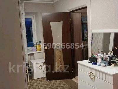 2-бөлмелі пәтер · 47 м² · 2/4 қабат, Архитектурная — Октябрьский отдел полиции, ЦОН, бағасы: 9 млн ₸ в Караганде