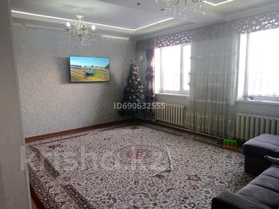 Отдельный дом • 7 комнат • 240 м² • 10 сот., Туркистан — Калдаякова Туркистан за 75 млн 〒 в Косшы