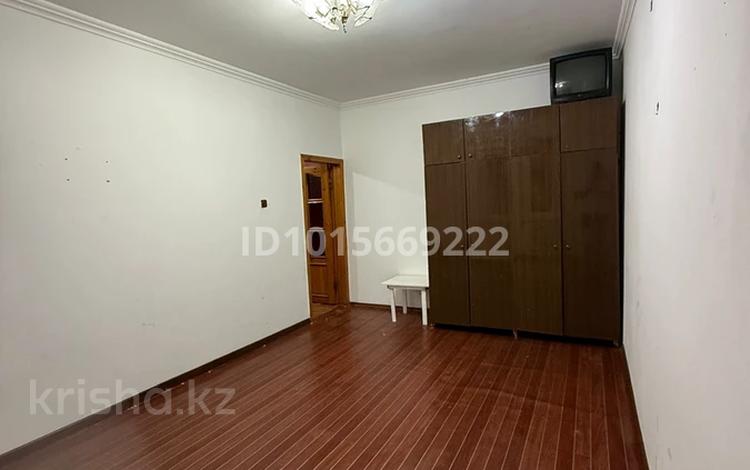 1-комнатная квартира · 45 м² · 2/5 этаж, Проспект Кабанбай батыра 24 — Дом расположен за баней за 13 млн ₸ в Шымкенте, Аль-Фарабийский р-н — фото 2