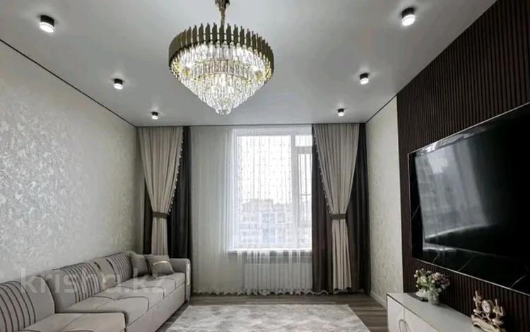 3-комнатная квартира, 99.6 м², 9/9 этаж, Әнет баба 9/3