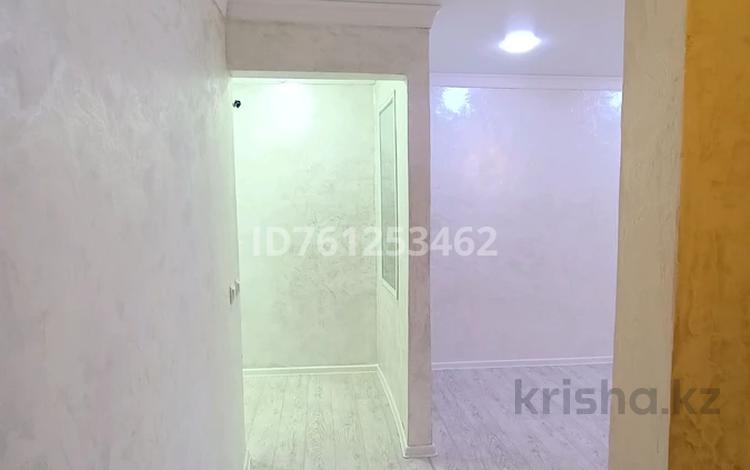 2-бөлмелі пәтер · 40.4 м² · 1/4 қабат, Независимость 5 5 — Рынок Турар, бағасы: 8 млн ₸ в Сатпаев — фото 2