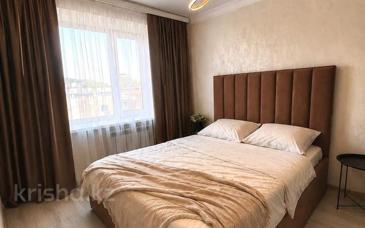 3-комнатная квартира · 64 м² · 2/9 этаж, 6 микр 7А за 20 000 ₸ в Темиртау — фото 2