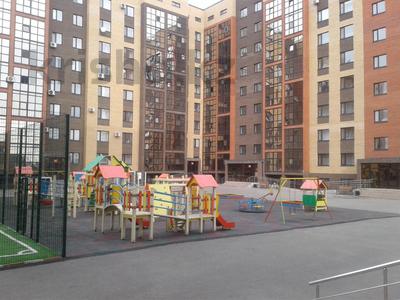 3-бөлмелі пәтер, 83 м², 7/9 қабат ай сайын, Бокейхана 68, бағасы: 200 000 〒 в Кокшетау