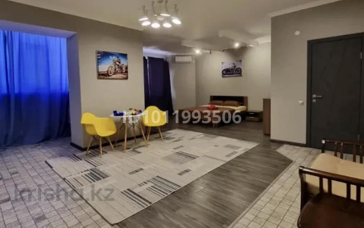 1-комнатная квартира · 54 м² · 2/5 этаж, Мустафа Шокай 48В за 20 млн ₸ в Актобе — фото 2