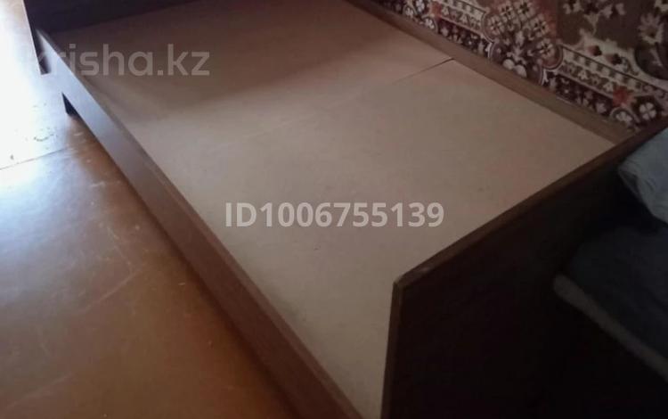 1 бөлме · 13 м², Серикбаев 1/2, бағасы: 140 000 ₸ в Усть-Каменогорске — фото 2