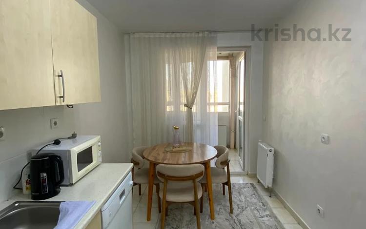 2-комнатная квартира · 65 м² · 9/10 этаж, мкр Аккент за 34 млн ₸ в Алматы, Алатауский р-н — фото 9